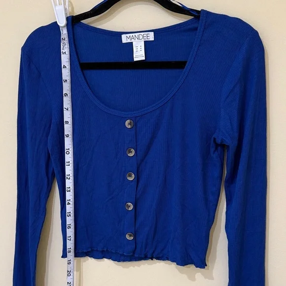 Mandee Royal Blue closed Button-Up Crop Top women’s long sleeve Size Medium NWOT - Picture 5 of 7